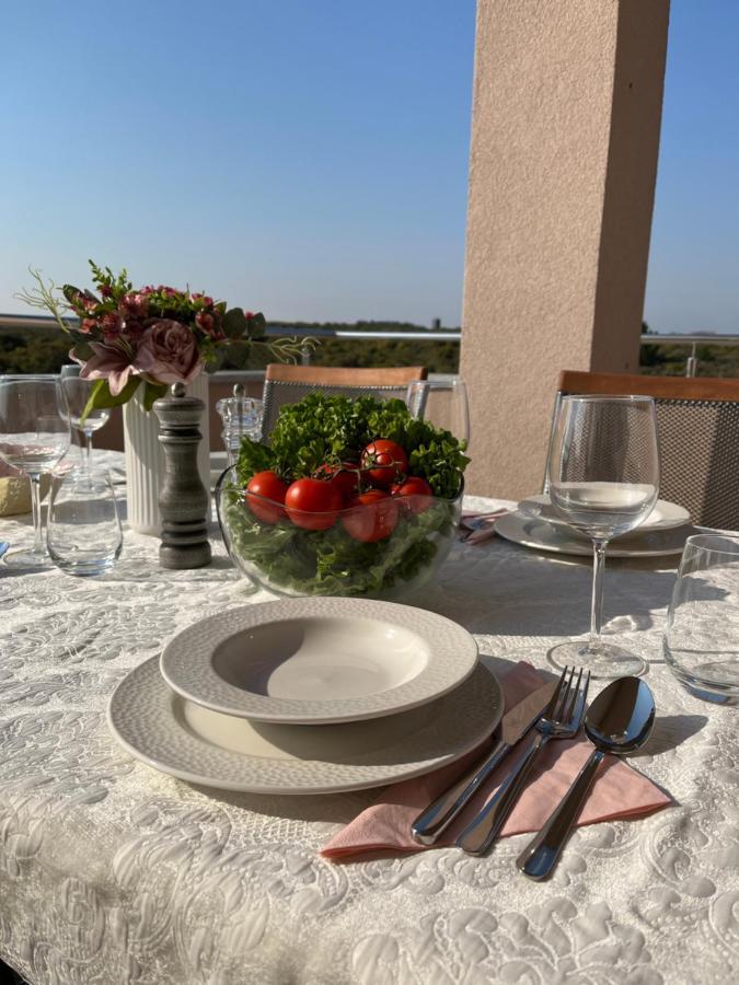 מדולין Apartman Yacht מראה חיצוני תמונה
