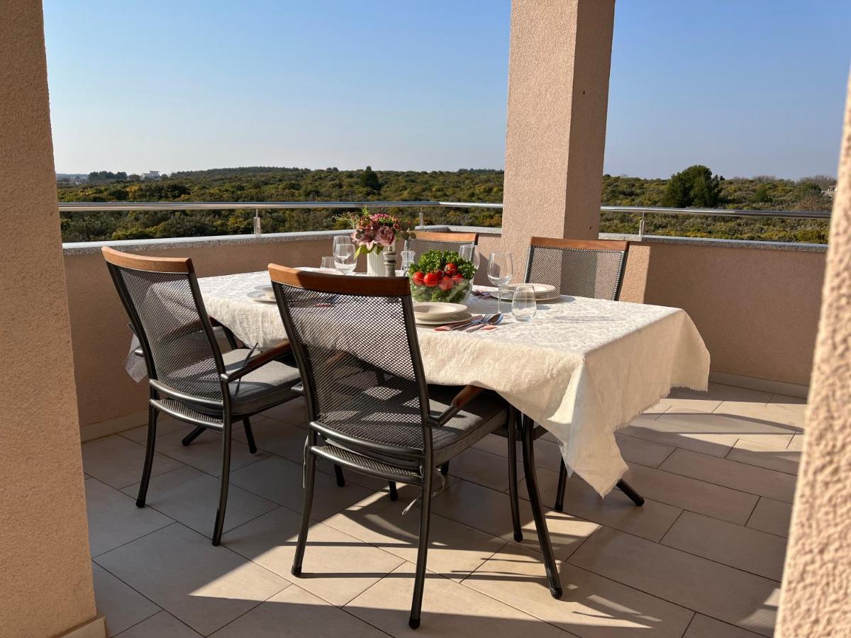 מדולין Apartman Yacht מראה חיצוני תמונה