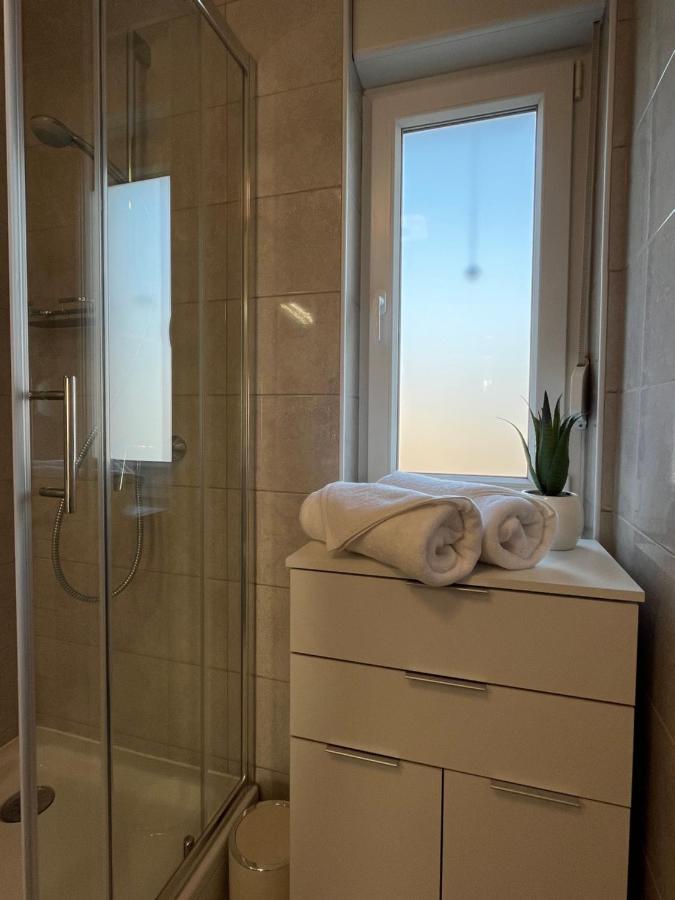 מדולין Apartman Yacht מראה חיצוני תמונה