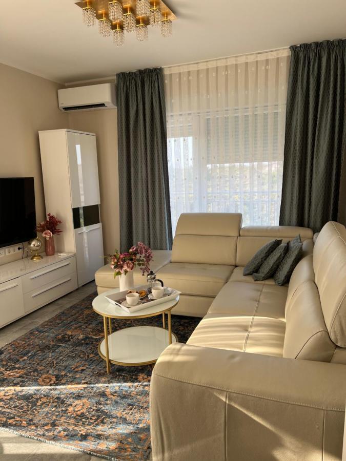 מדולין Apartman Yacht מראה חיצוני תמונה
