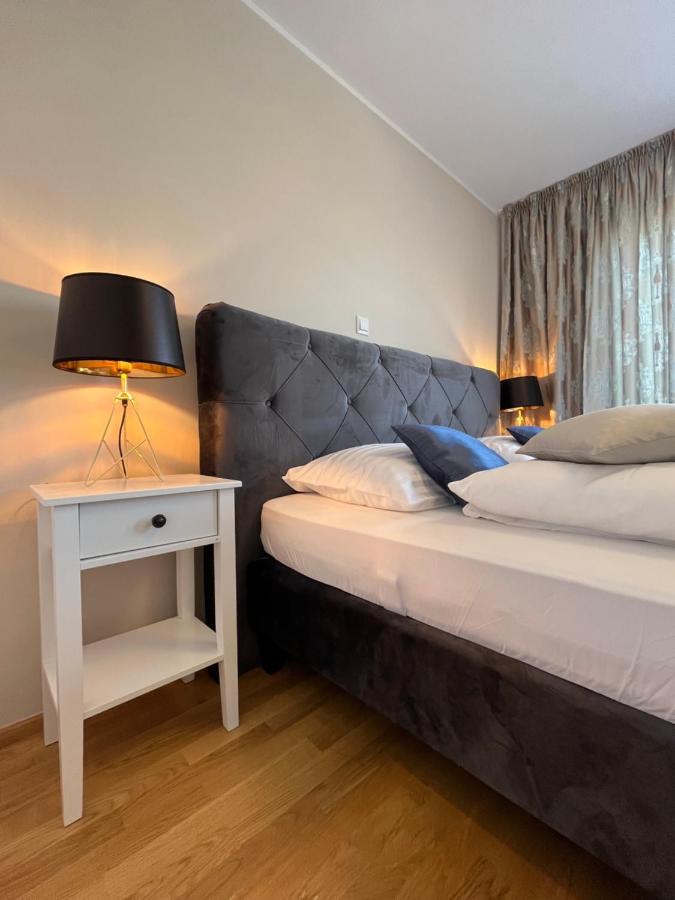 מדולין Apartman Yacht מראה חיצוני תמונה