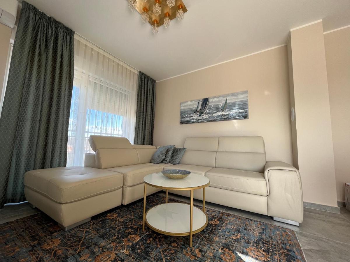 מדולין Apartman Yacht מראה חיצוני תמונה